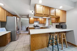 6975 Center Ave, Hanover Park, IL 60133 - Photo 9