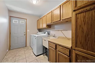 6975 Center Avenue, Hanover Park, IL 60133 - Photo 15