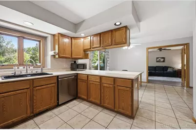 6975 Center Avenue, Hanover Park, IL 60133 - Photo 11