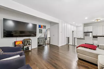 1009 W Wolfram Street #1E, Chicago, IL 60657 - Photo 5