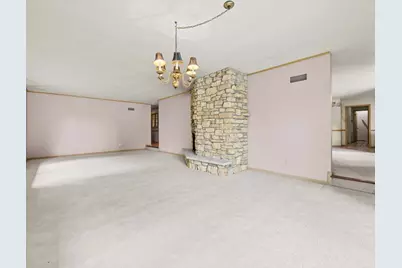 8625 N Byron Hills Drive, Byron, IL 61010 - Photo 7