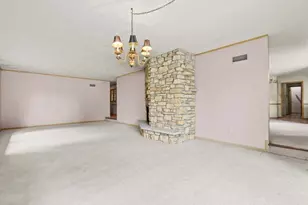 8625 N Byron Hills Dr, Byron, IL 61010 - Photo 7