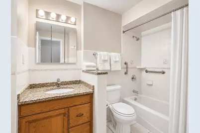 8517 W Catherine Avenue #181, Chicago, IL 60656 - Photo 5