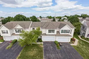 1512 Waterside Dr, Dekalb, IL 60115 - Photo 3
