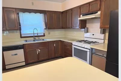 710 Carolyn Street, Mendota, IL 61342 - Photo 7