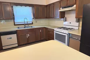 710 Carolyn St, Mendota, IL 61342 - Photo 7