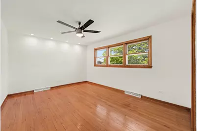 10324 S Claremont Avenue, Chicago, IL 60643 - Photo 17
