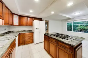 1704 Sunnyside Cir, Northbrook, IL 60062 - Photo 13