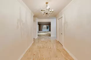 1704 Sunnyside Cir, Northbrook, IL 60062 - Photo 3