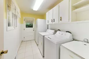 1704 Sunnyside Cir, Northbrook, IL 60062 - Photo 15