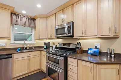 1243 Hazelwood Court, Batavia, IL 60510 - Photo 11