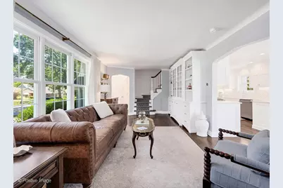 8 Mohawk Drive, Clarendon Hills, IL 60514 - Photo 9