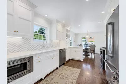 8 Mohawk Drive, Clarendon Hills, IL 60514 - Photo 15