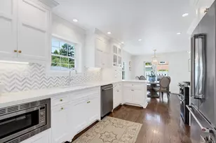 8 Mohawk Dr, Clarendon Hills, IL 60514 - Photo 15