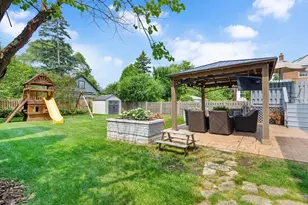 8 Mohawk Dr, Clarendon Hills, IL 60514 - Photo 35