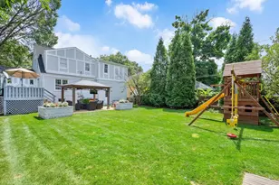 8 Mohawk Dr, Clarendon Hills, IL 60514 - Photo 33