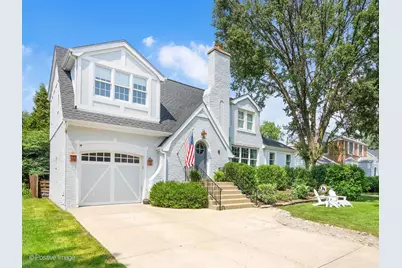8 Mohawk Drive, Clarendon Hills, IL 60514 - Photo 3