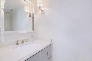 8 Mohawk Dr, Clarendon Hills, IL 60514 - Photo 17