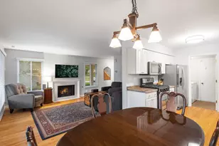 449 Old Surrey Rd, Hinsdale, IL 60521 - Photo 7
