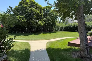 449 Old Surrey Rd, Hinsdale, IL 60521 - Photo 3