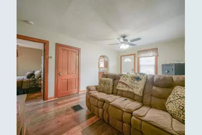 204 E Elkhorn Street, Polo, IL 61064 - Photo 5