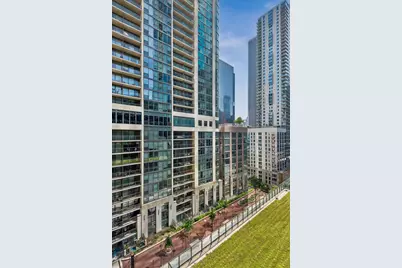 420 E Waterside Drive #807, Chicago, IL 60601 - Photo 23