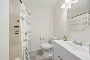 1902 E Indiana St, Wheaton, IL 60187 - Photo 7