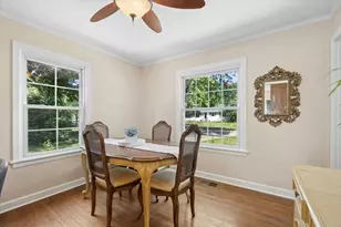 1902 E Indiana St, Wheaton, IL 60187 - Photo 9