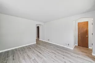 6103 W 35th St, Cicero, IL 60804 - Photo 7