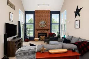 685 Morning Glory Ln, Bartlett, IL 60103 - Photo 9