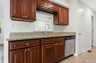 15641 Erin Ln, Orland Park, IL 60462 - Photo 9