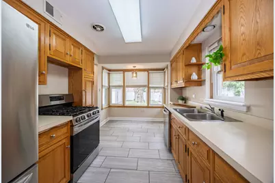 7918 Kolmar Avenue, Skokie, IL 60076 - Photo 5