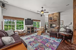 915 Nippersink Rd, Spring Grove, IL 60081 - Photo 23