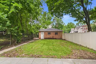 234 W 117th St, Chicago, IL 60628 - Photo 23