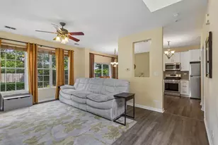 2759 Sheridan Ct, Naperville, IL 60563 - Photo 5