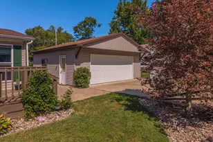 214 S 6th St, Chatsworth, IL 60921 - Photo 5