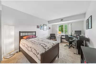 2434 Brandenberry Court #2A, Arlington Heights, IL 60004 - Photo 13