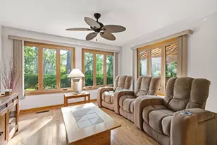 11725 S Black Forest Ln, Palos Park, IL 60464 - Photo 9