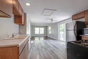 1809 Galilee Ave, Zion, IL 60099 - Photo 5