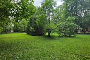 835 N Front St, Monticello, IL 61856 - Photo 21