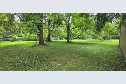 835 N Front Street, Monticello, IL 61856 - Photo 19