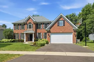 9 N Daniels Dr, Batavia, IL 60510 - Photo 1