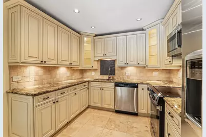 3950 Dundee Road #203, Northbrook, IL 60062 - Photo 5