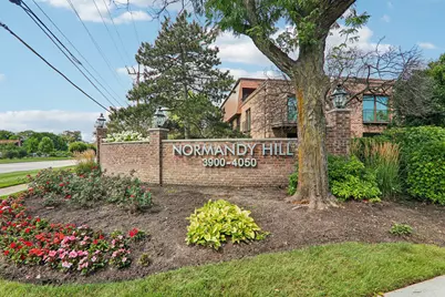 3950 Dundee Road #203, Northbrook, IL 60062 - Photo 1