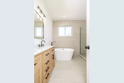544 N Lawndale Avenue, Chicago, IL 60624 - Photo 35