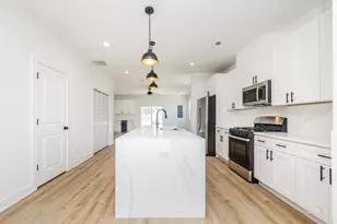 544 N Lawndale Ave, Chicago, IL 60624 - Photo 5
