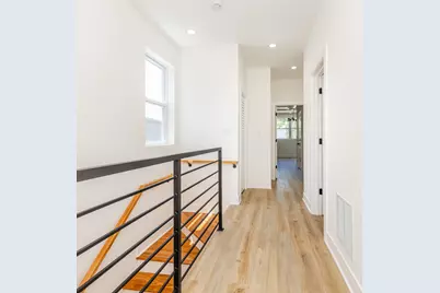 544 N Lawndale Avenue, Chicago, IL 60624 - Photo 23