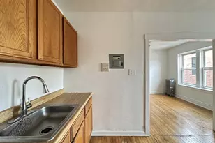 2432 N Linden Pl, Chicago, IL 60647 - Photo 5