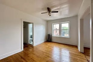2432 N Linden Pl, Chicago, IL 60647 - Photo 7