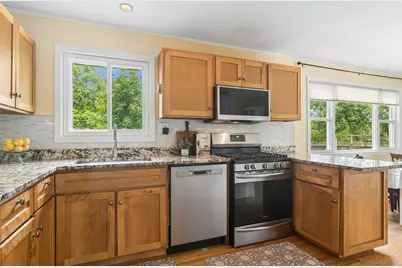 712 Saint Marys Parkway, Buffalo Grove, IL 60089 - Photo 5